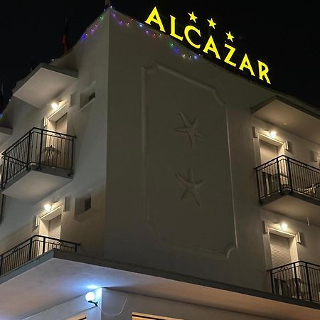 Hotel Alcazar ริมินี ภายนอก รูปภาพ